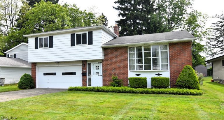 6531 Arbordale Avenue, Solon, OH - Photo 2