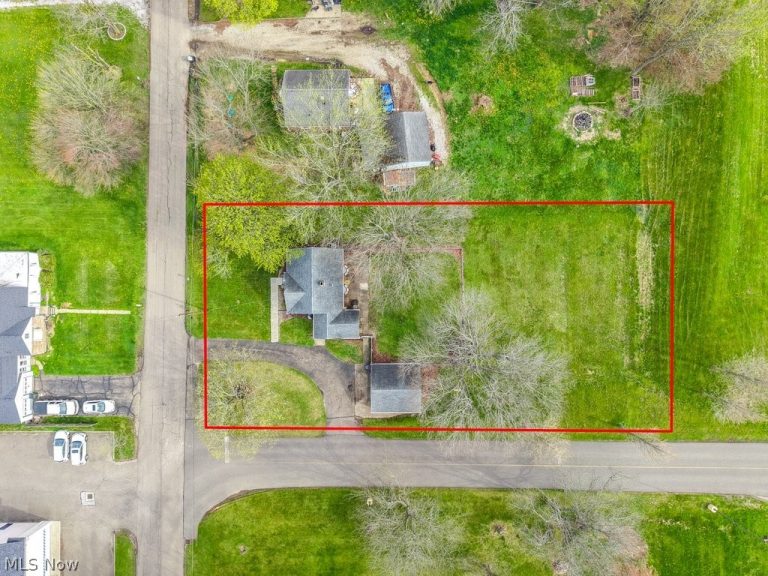12700 Bixler Avenue, Hartville, OH - Photo 5