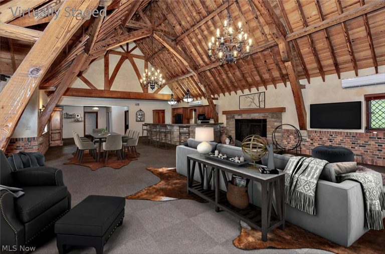 7020 Woodland Road, Chagrin Falls, OH - Photo 3