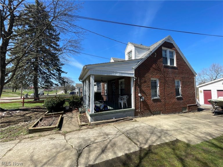414 Laclede Avenue, Youngstown, OH - Photo 2