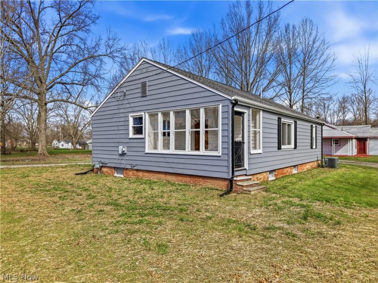 335 11th Street, Sebring, OH - Photo 4