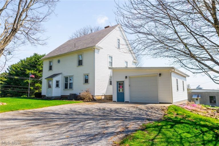 9050 Freeman Road, Lisbon, OH - Photo 2