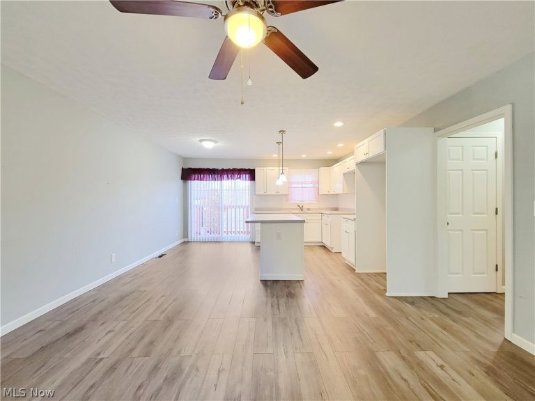 3411 7th Avenue, Parkersburg, WV - Photo 4