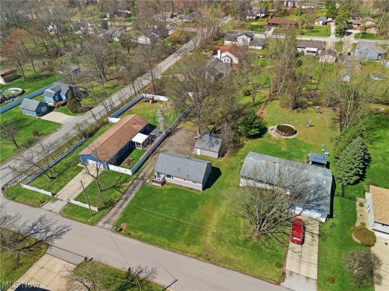 1517 Gottschall Road, Stow, OH - Photo 6