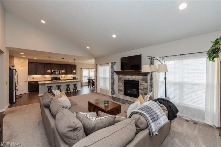 2488 Carlene Avenue, Massillon, OH - Photo 8