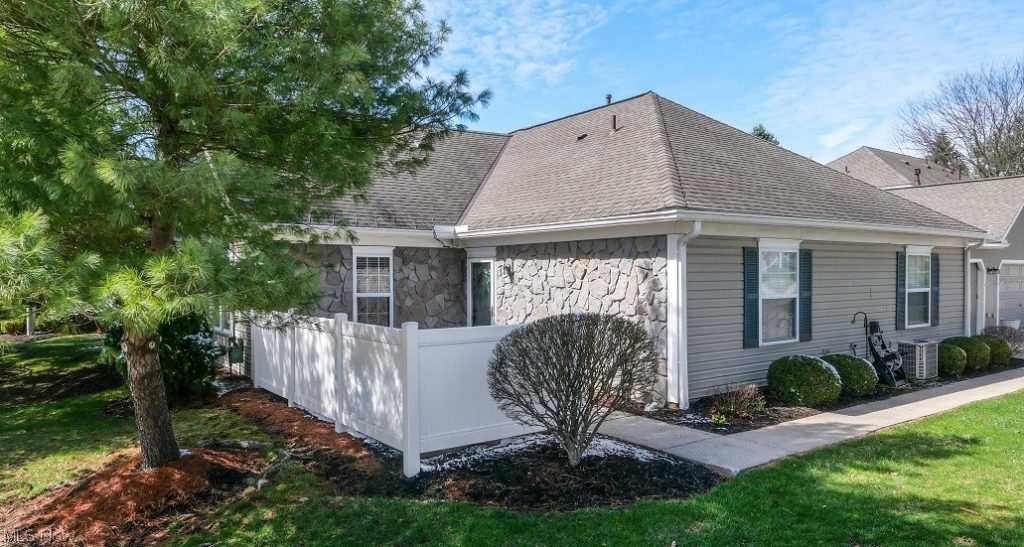 8181 Cyrus Lane, Northfield, OH