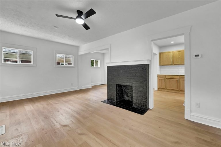 1584 Hampton Road, Akron, OH - Photo 4