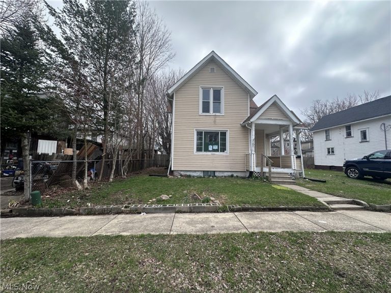 284 Clay, Conneaut, OH, 44030