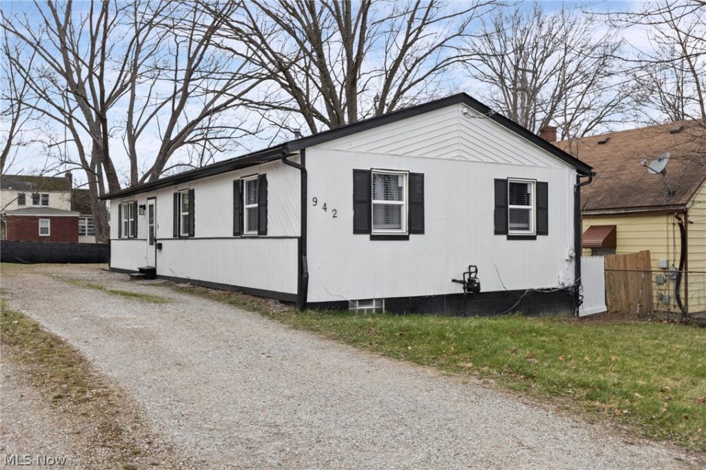 942 Winton Avenue, Akron, OH