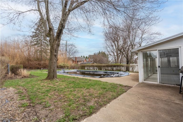 210 Cypress Avenue, Louisville, OH - Photo 4