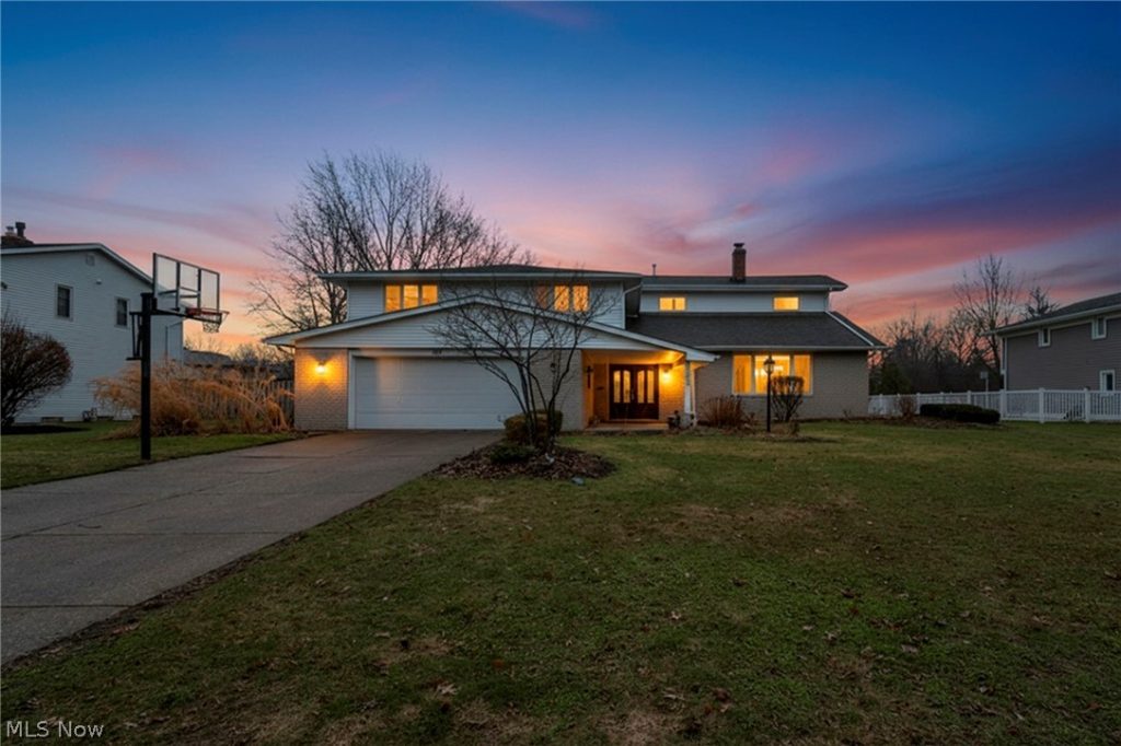 2425 Brian Drive, Beachwood, OH