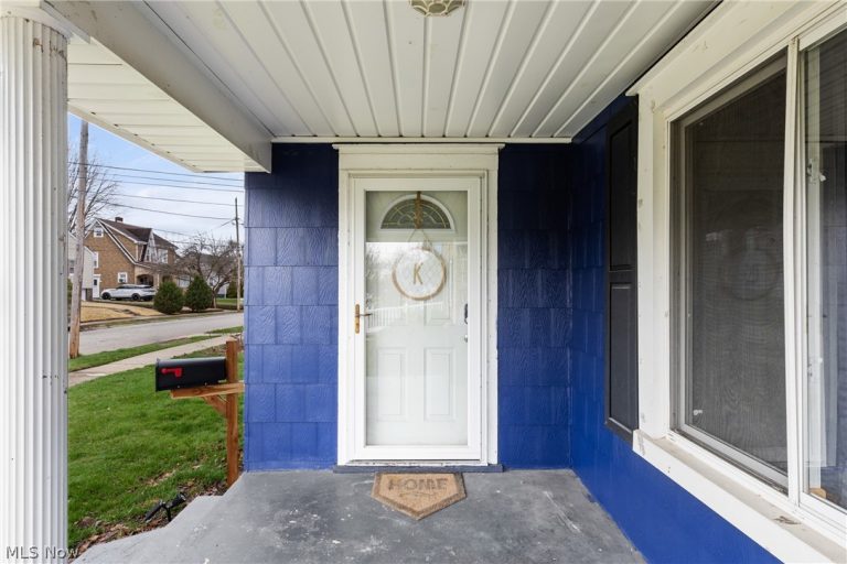 3633 State Street, Weirton, WV - Photo 4