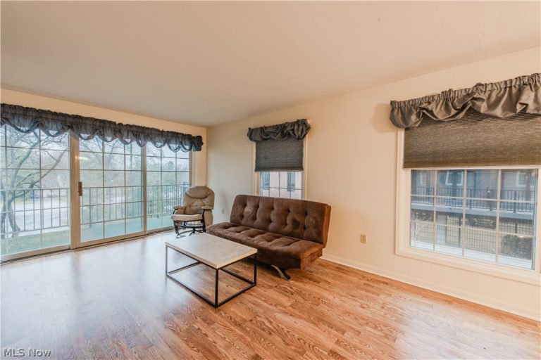 22701 Center Ridge Road #207, Rocky River, OH - Photo 6