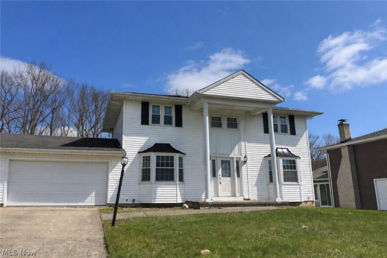 5216 Sassafras Drive, Parma, OH, 44129
