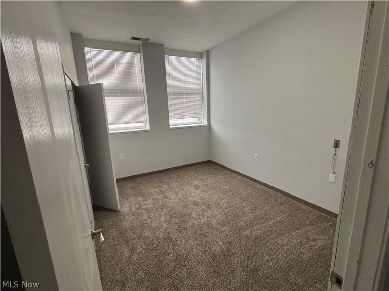 59 Lincoln Way #302, Massillon, OH - Photo 5