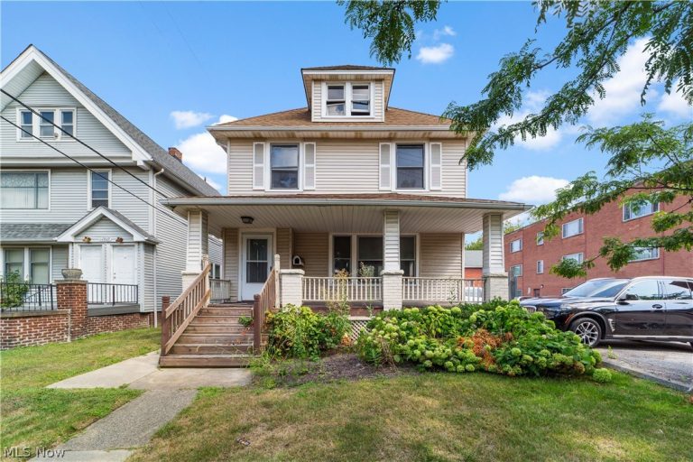 12913 Larchmere Boulevard, Shaker Heights, OH, 44120
