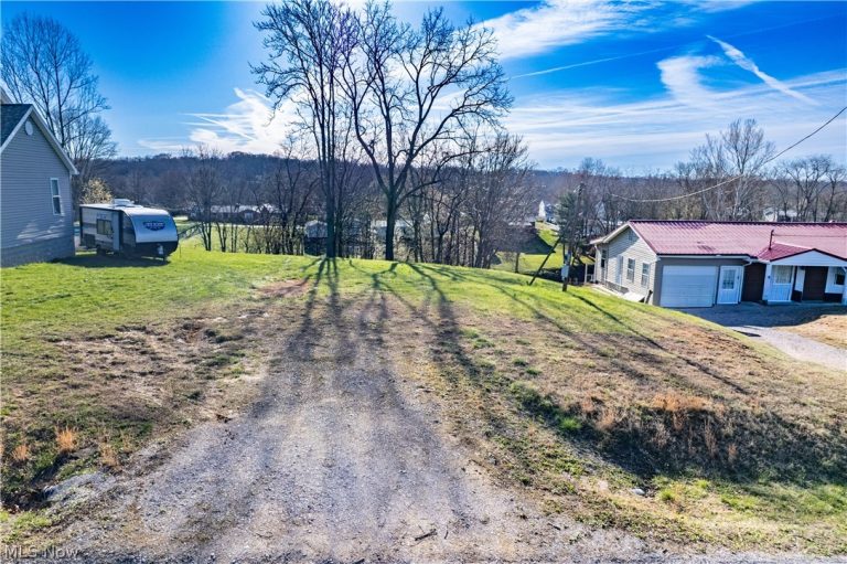 Briscoe Road, Parkersburg, WV - Photo 2