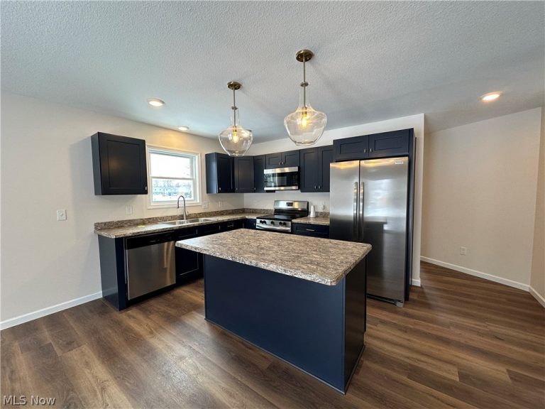 36 Maranatha Drive, Youngstown, OH - Photo 8