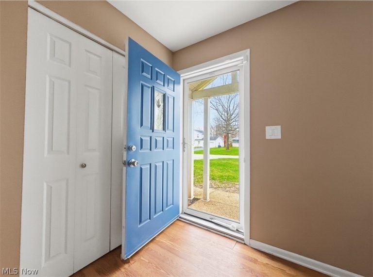 3786 Bryant Drive, Youngstown, OH - Photo 6