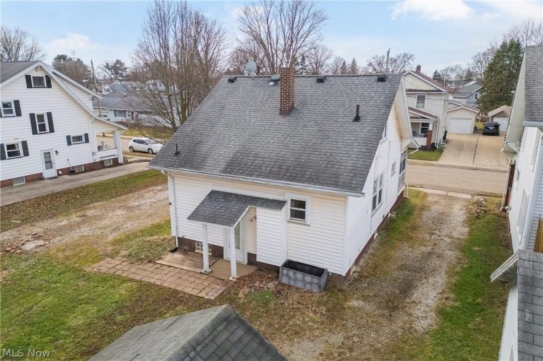 230 Superior Street, Louisville, OH - Photo 8