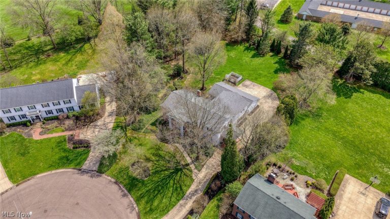 1222 Dearborn Drive, Akron, OH - Photo 5