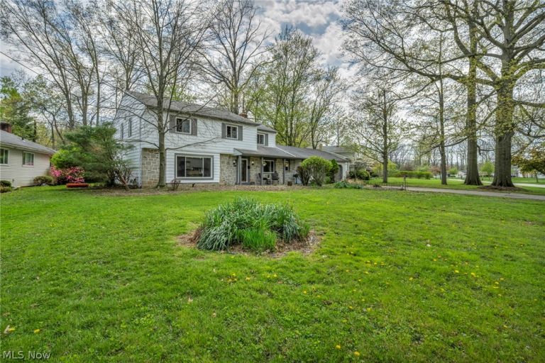 24720 Dundee Drive, Richmond Heights, OH - Photo 3