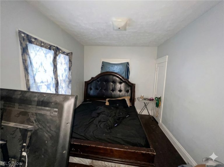 10112 Aetna Road, Cleveland, OH - Photo 6