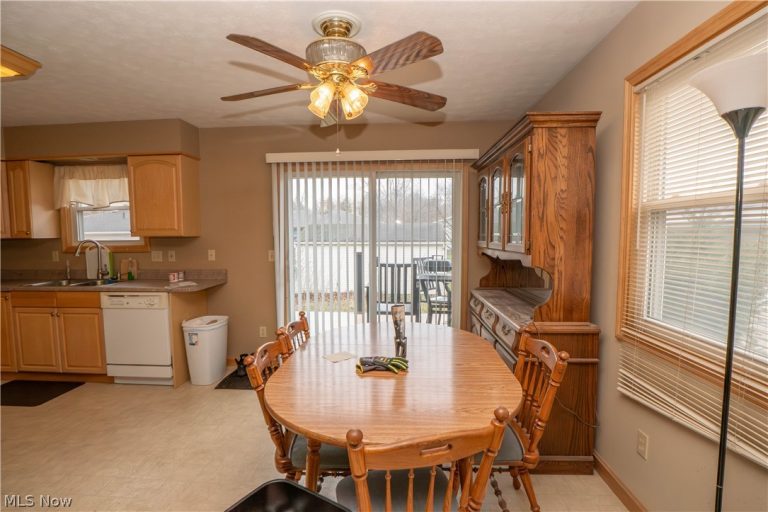 856 Morningview Avenue, Akron, OH - Photo 8