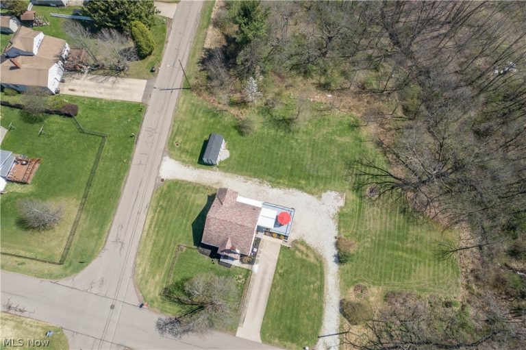 4902 Clardell Avenue, Canton, OH - Photo 2