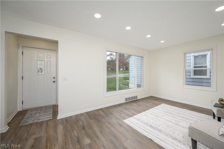 1323 29th Street, Canton, OH - Photo 8