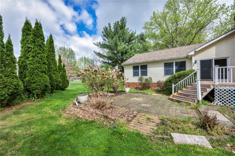 8750 Evergreen Drive, Mentor, OH - Photo 6