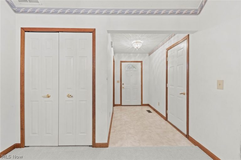 30370 Sugar Sand Lane, North Olmsted, OH - Photo 6