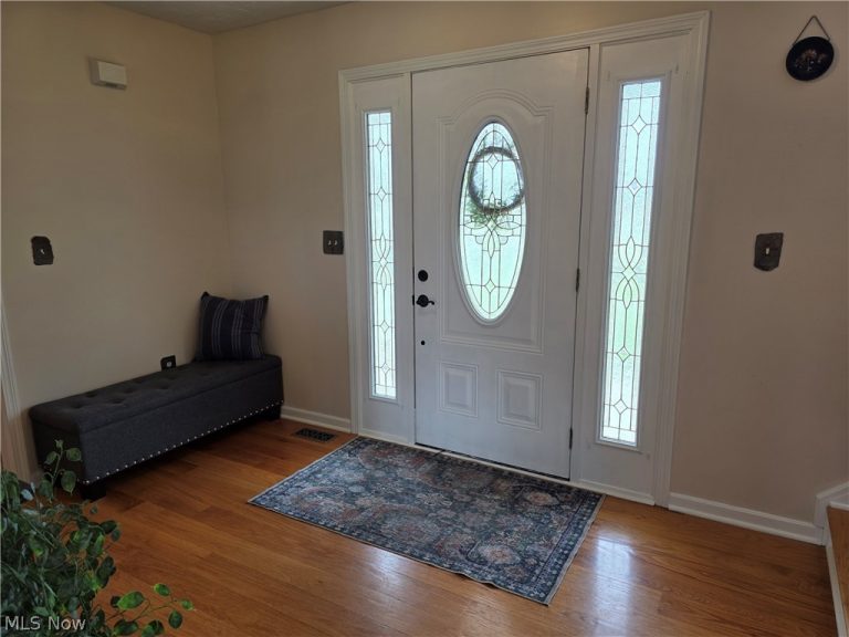 8566 Chatham Road, Medina, OH - Photo 6