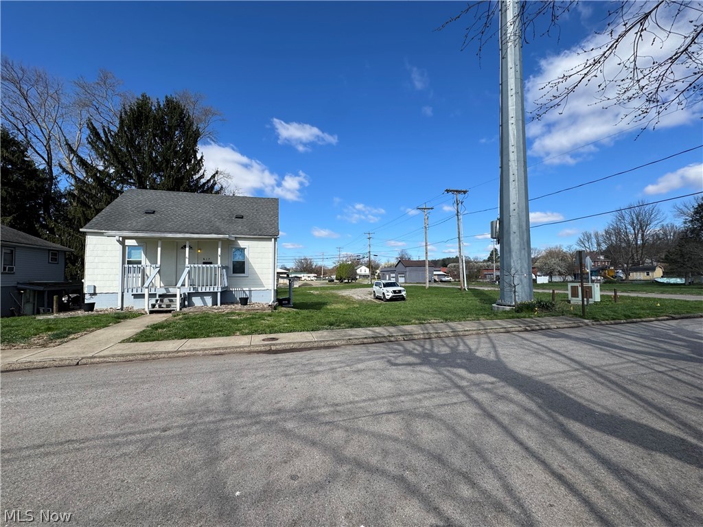 617 Florence Street, Belpre, OH