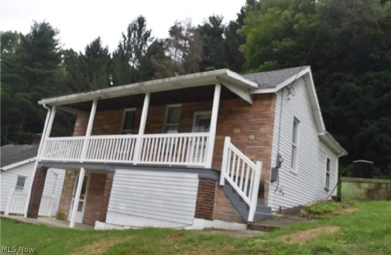 58640 Charles Street, Martins Ferry, OH - Photo 2