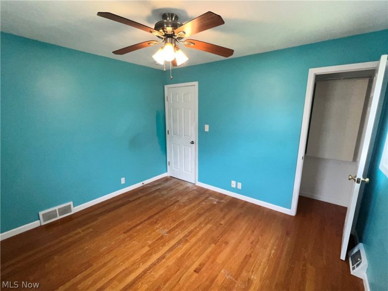 227 Howard Street, Medina, OH - Photo 8