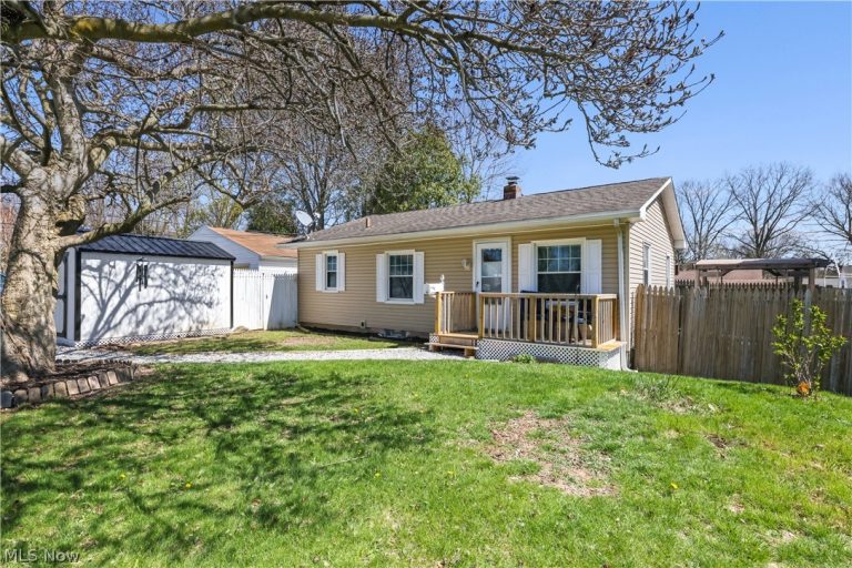 169 Hillman Road, Akron, OH - Photo 3