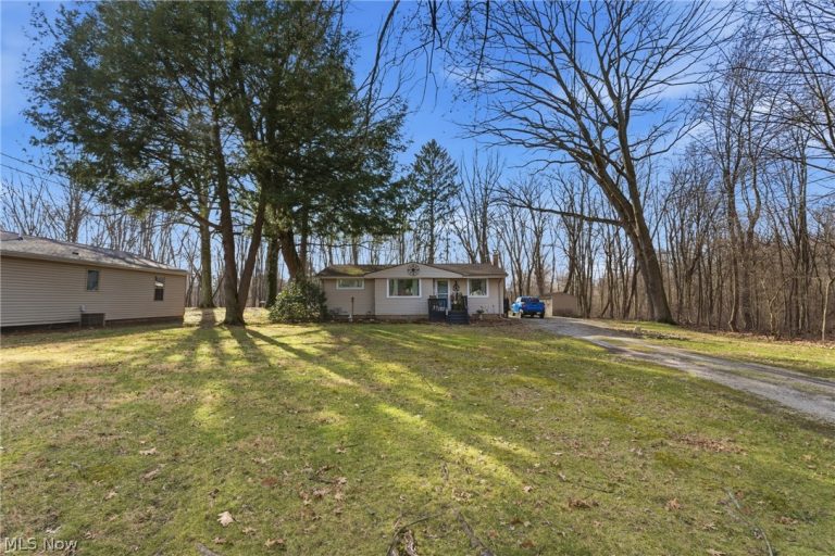 2380 Igleheart Road, Akron, OH - Photo 2