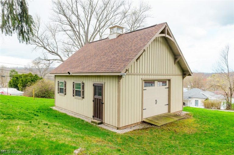 241 Monroe Street, Fredericksburg, OH - Photo 4