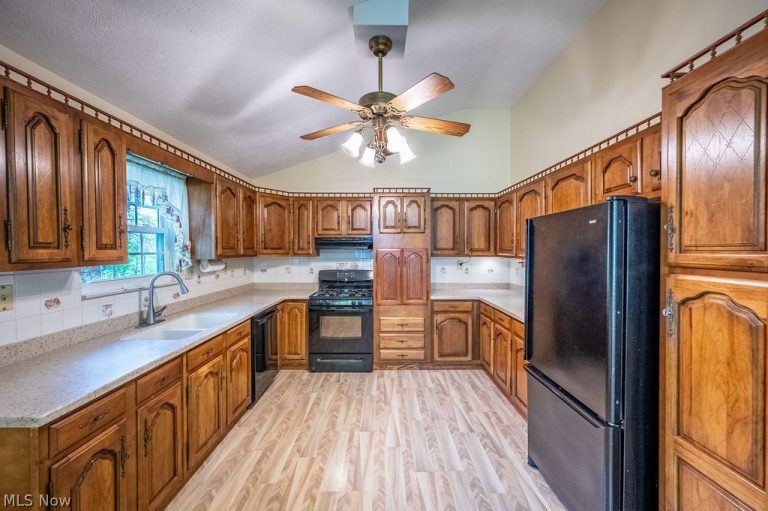 146 Graham Place, Davisville, WV - Photo 5