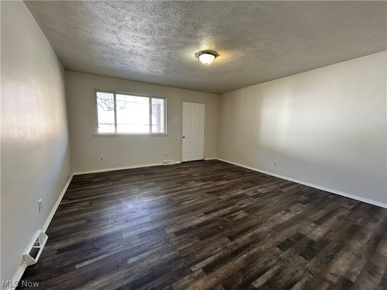 209 Maryland Street #A, Tiltonsville, OH - Photo 2