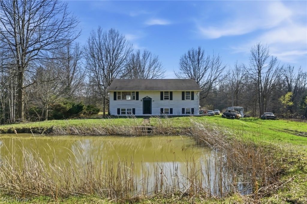 9800 Williams Road, Diamond, OH