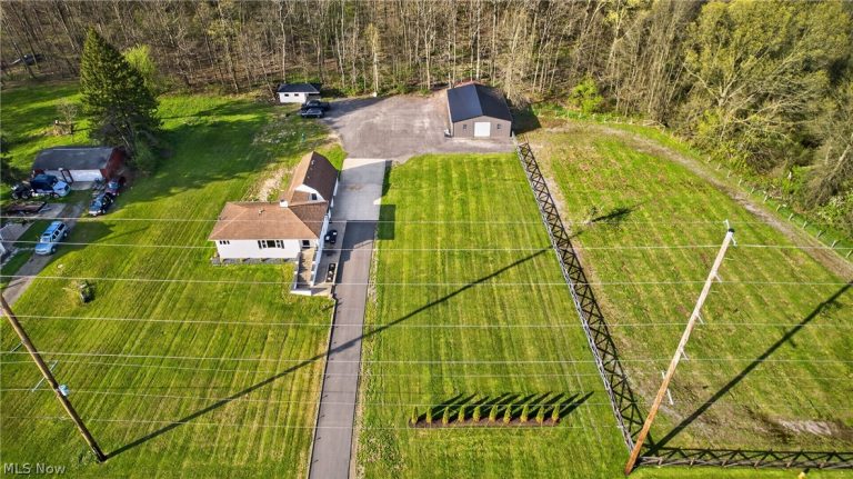 2382 Warren Burton Road, Southington, OH - Photo 5