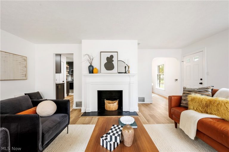 3750 Bainbridge Road, Cleveland Heights, OH - Photo 5