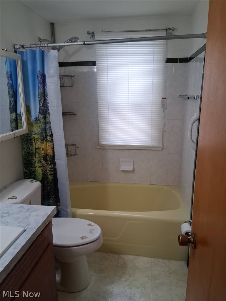 3058 Dayton Avenue, Lorain, OH - Photo 8