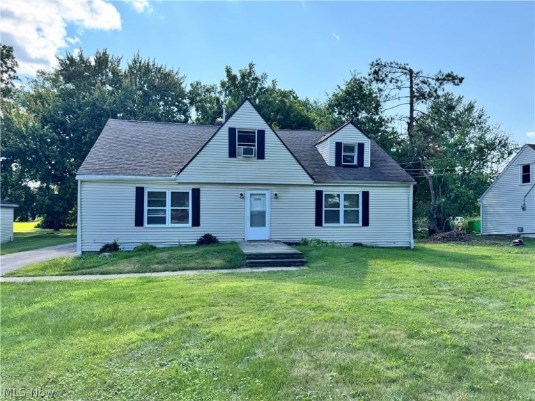 5696 Columbia Drive, Bedford Heights, OH, 44146