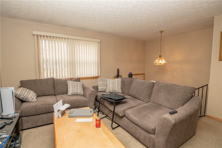 856 Morningview Avenue, Akron, OH - Photo 4