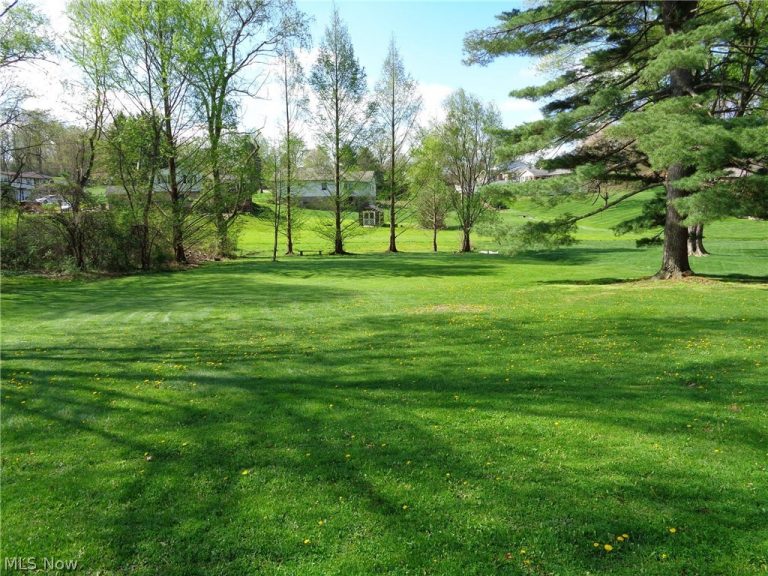 5968 Easy Pace Circle, Canton, OH - Photo 3