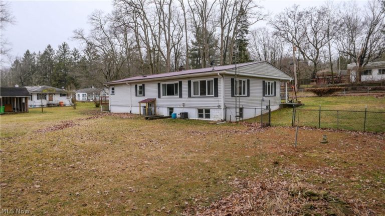 12698 Herr Drive, Hiram, OH - Photo 5