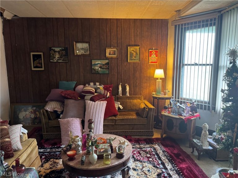 7405 Indiana Avenue, Cleveland, OH - Photo 3